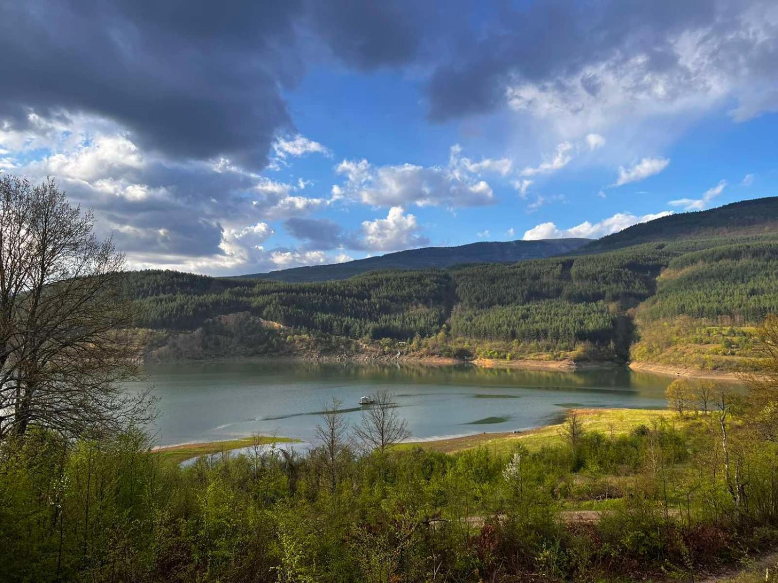 Zavojsko Jezero - Vila Jezero Pirot Luaran gambar