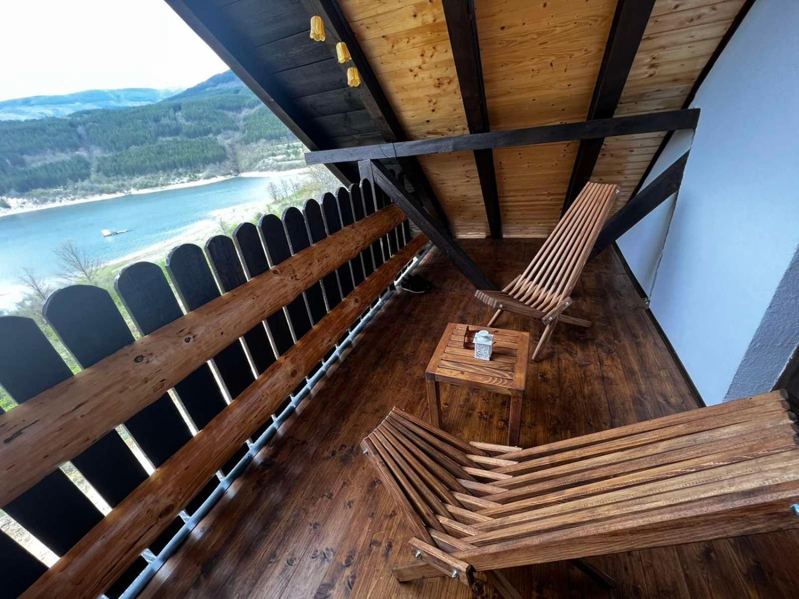 Zavojsko Jezero - Vila Jezero Pirot Luaran gambar